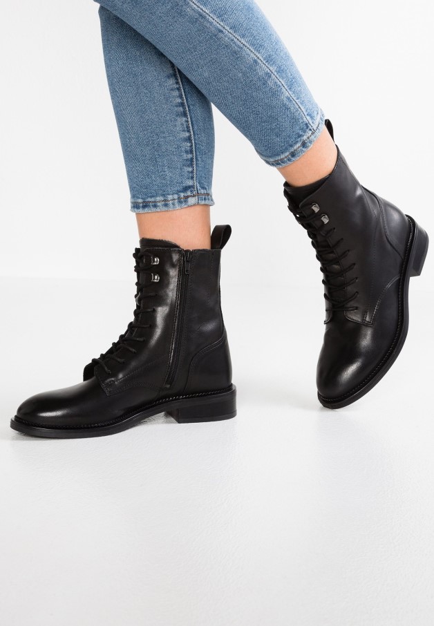Bottines à Lacets Noir Gabor Femme