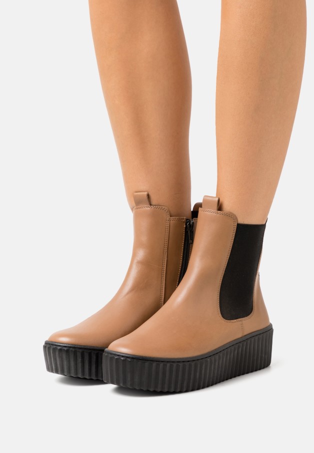 Bottines Plateforme Caramel/noir Gabor
