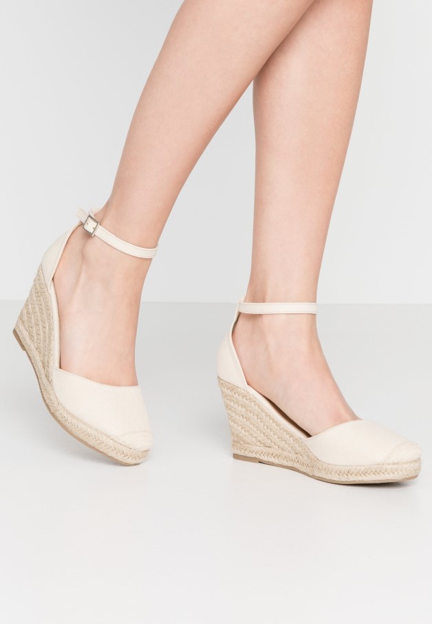 Coupe Large Dorian - Talons Hauts Gabor Rosa