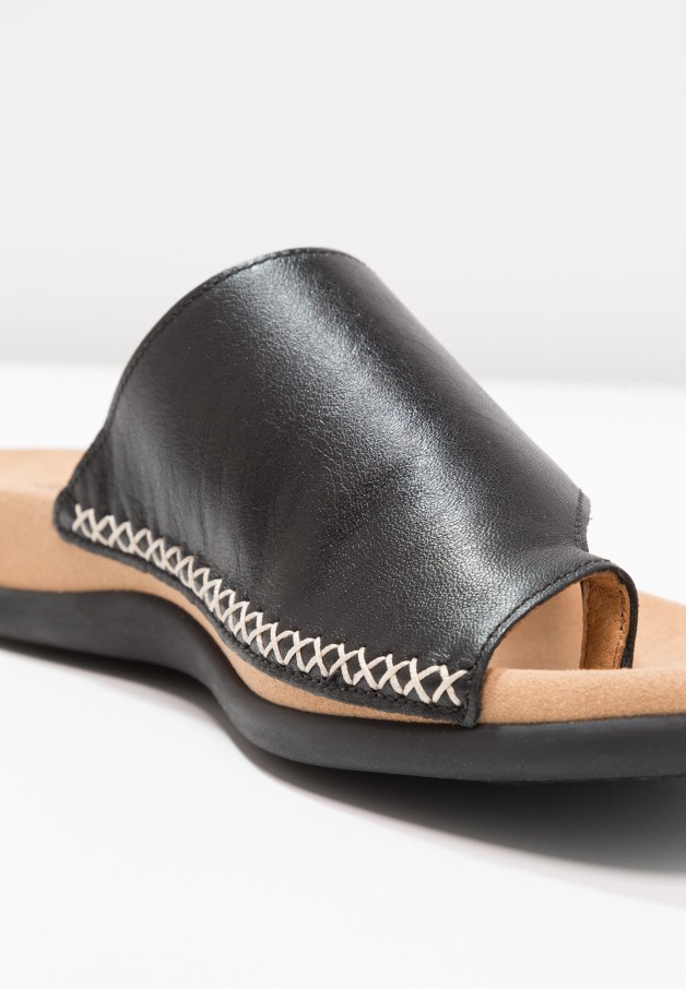 Sandales Noires à Barre En T Gabor