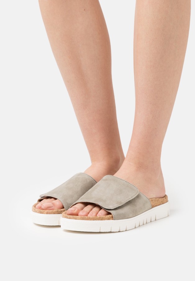 Sandales Noires à Barre En T Gabor